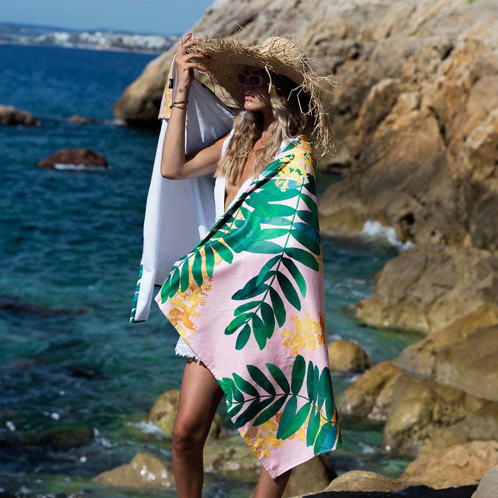 بو تاول - منشفة شاطئ أوراق الغاف - كبيرة جدًا