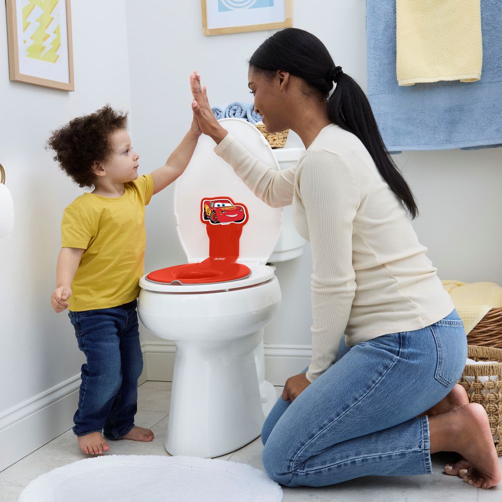 برايت ستارتس - مقعد نونية ديزني جونيور كارز فليب آند سيت - أحمر - 18-60 شهرًا