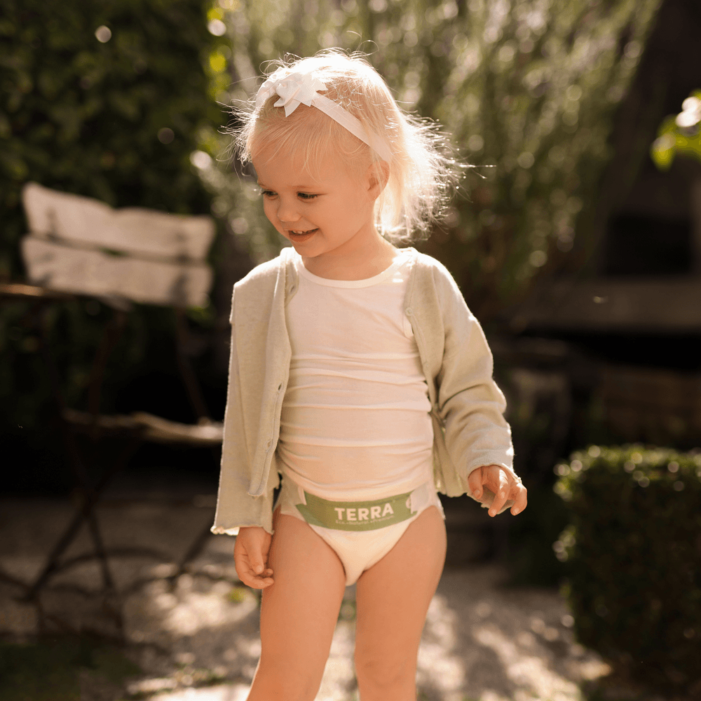 تيرا - حفاضات نباتية - المقاس 5 يمشي - 13-18 كجم - عبوة 3 - 48 قطعة