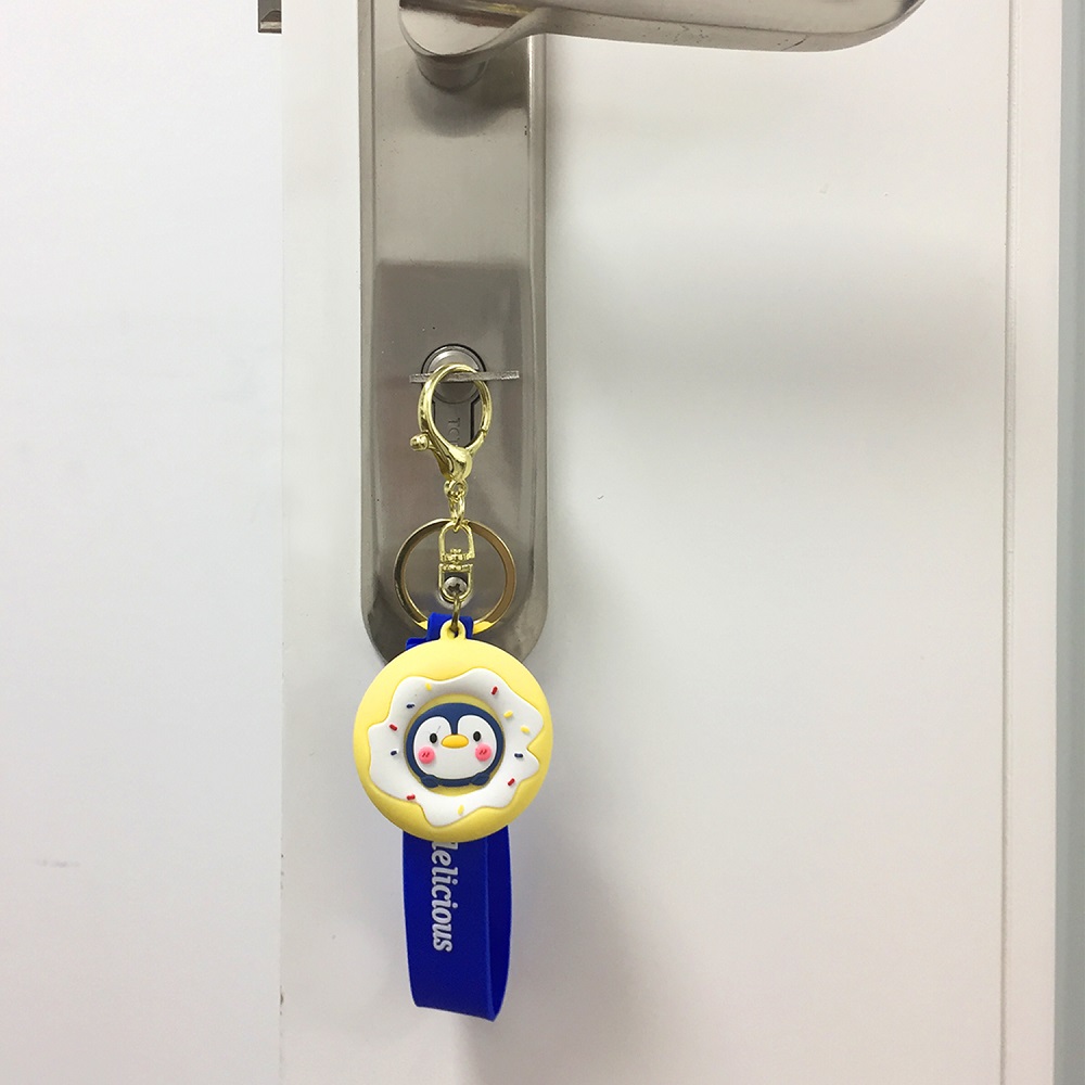 برين جيغلز - حامل مفاتيح سيليكون كاواي - دونات - أصفر
