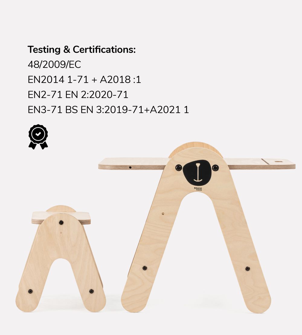 بيبينا نوفا - طاولة أنشطة خشب ولوح كتابة