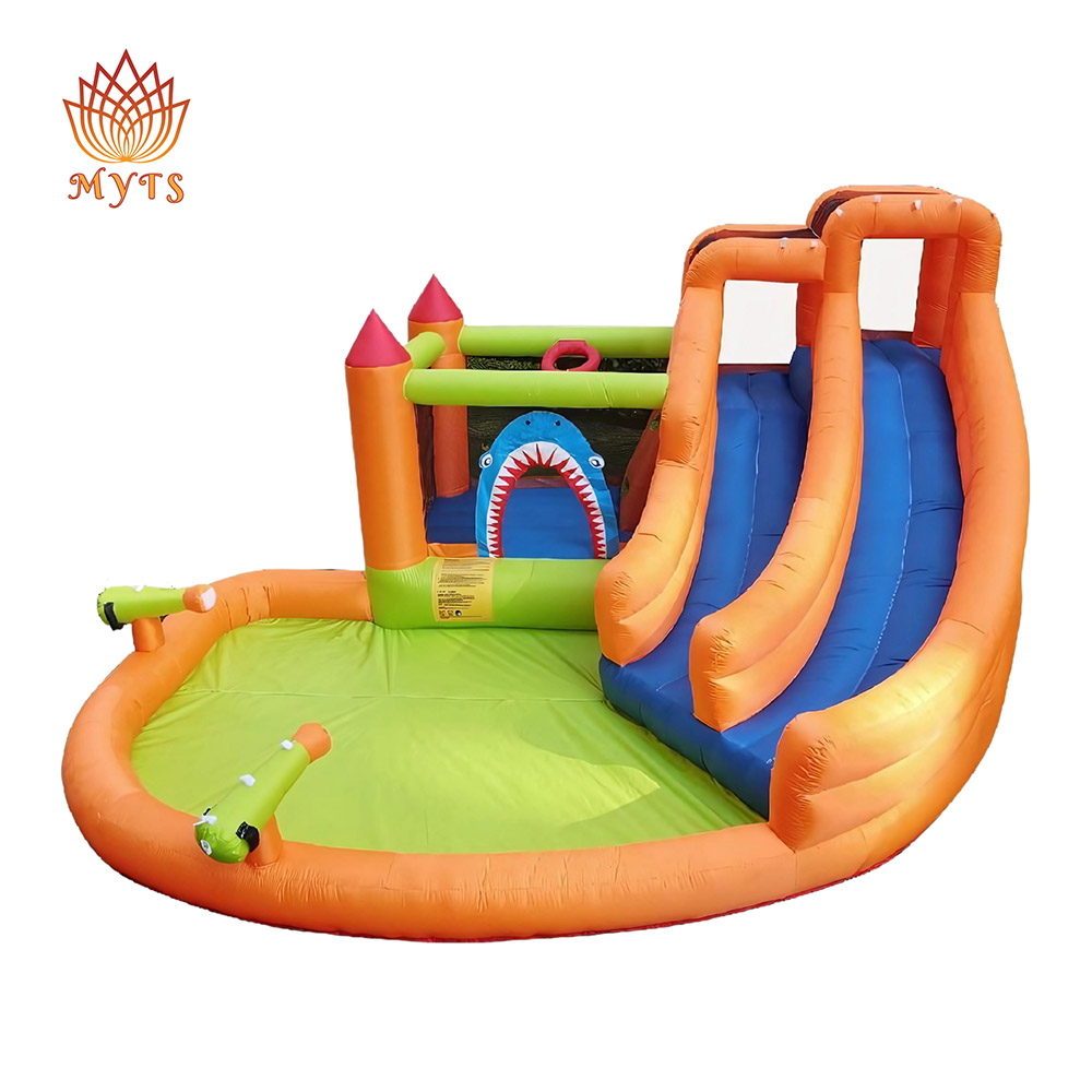 مايتس - زحليقة مائية قابلة للنفخ وقلعة نطاطة للأطفال مع مسبح صغير - على شكل سمكة قرش