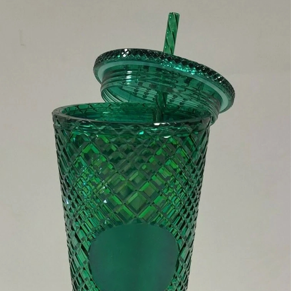 ستار بيبيز - كوب ماء - 700 مل مع علبة غداء ذات قسمين و10 أعواد فواكه