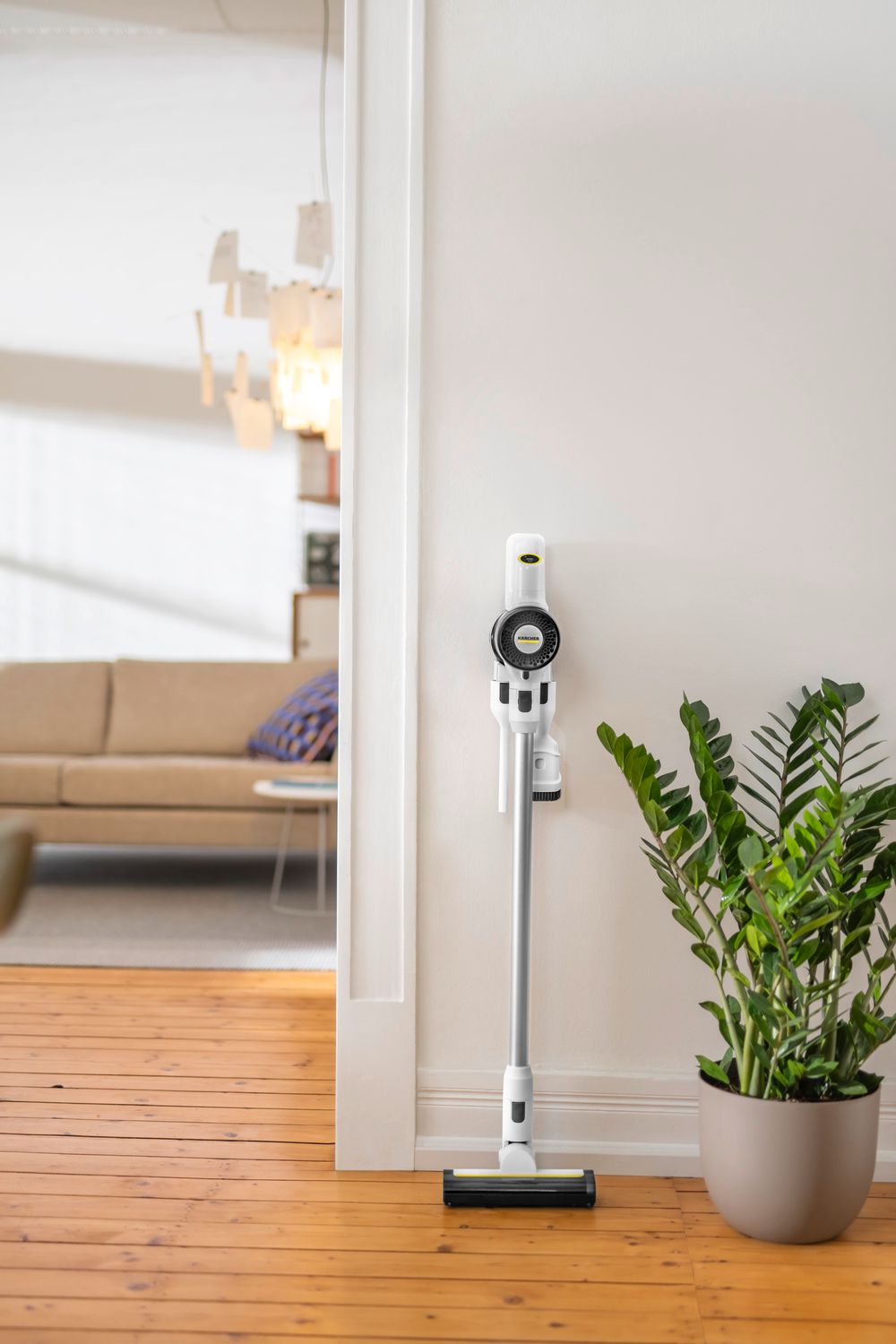 Karcher Battery Powered Cordless Stick Vacuum Cleaner Kva 2 - White