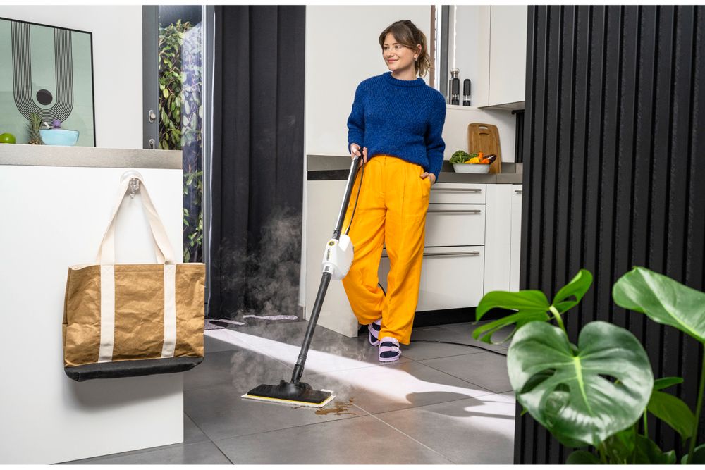 Karcher SC 1 Handheld Steam Cleaner With Floor Kit - 1300W