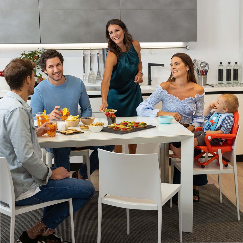 شيكو - كرسي الطعام الداعم للأطفال بوكِت سناك - أحمر بوبي