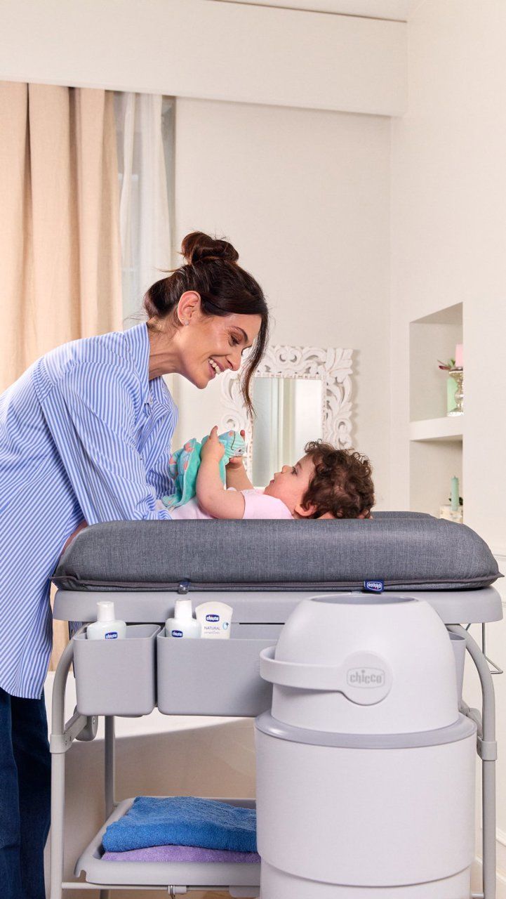 Chicco - Bath And Changing Station - Graphite Melange