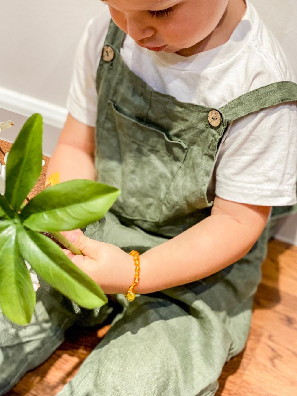 Made By Nature - Premium Amber Baby Teething Bracelet - Honey Raw