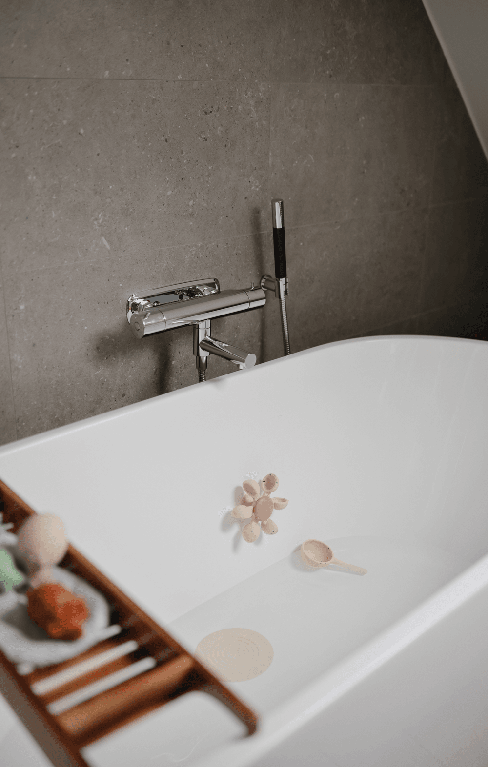 موشي - لعبة عجلة الماء للاستحمام - بيج