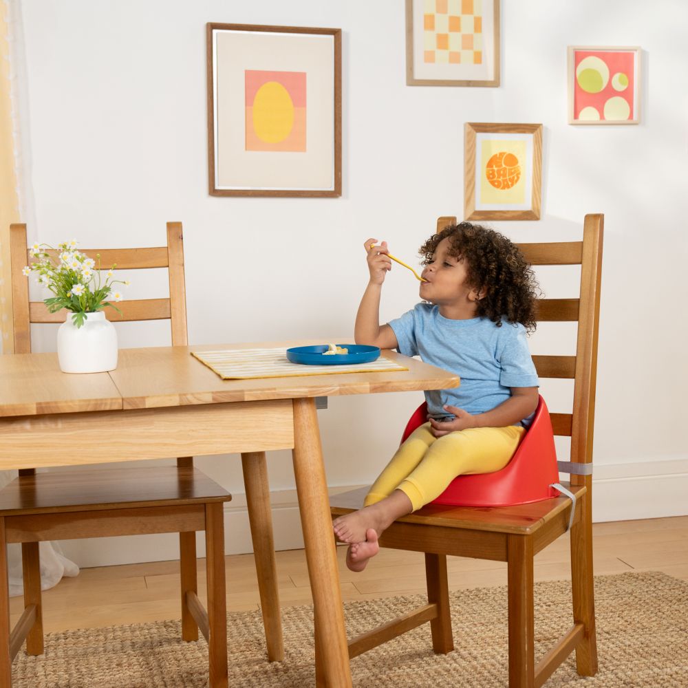 برايت ستارتس - مقعد داعم سهل التنظيف من ديزني بيكسار كارز ماي سبوت - أحمر - 6-60 شهرًا