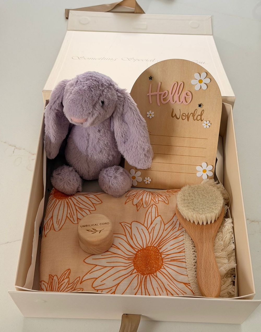 متجر ماكسيمز للأطفال - مجموعة هدايا تذكارية للأطفال "مرحباً بالعالم" - متعددة الألوان - 5 قطع