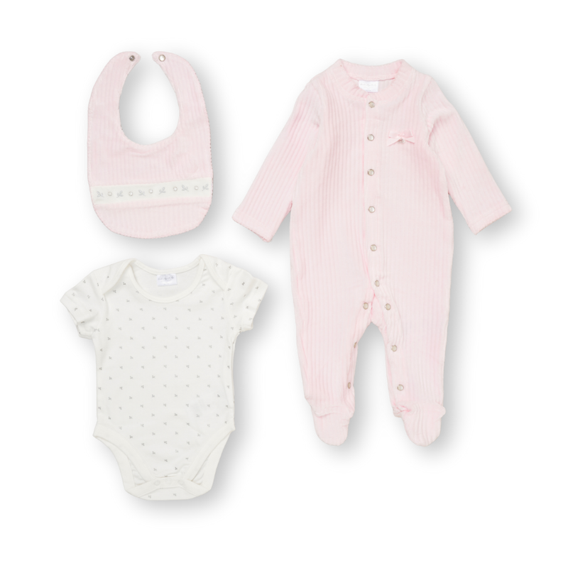 طقم روك أ باي بيبي - 3 قطع - بدلة نوم، وبدلة داخلية، ومريلة للبنات - أبيض/وردي