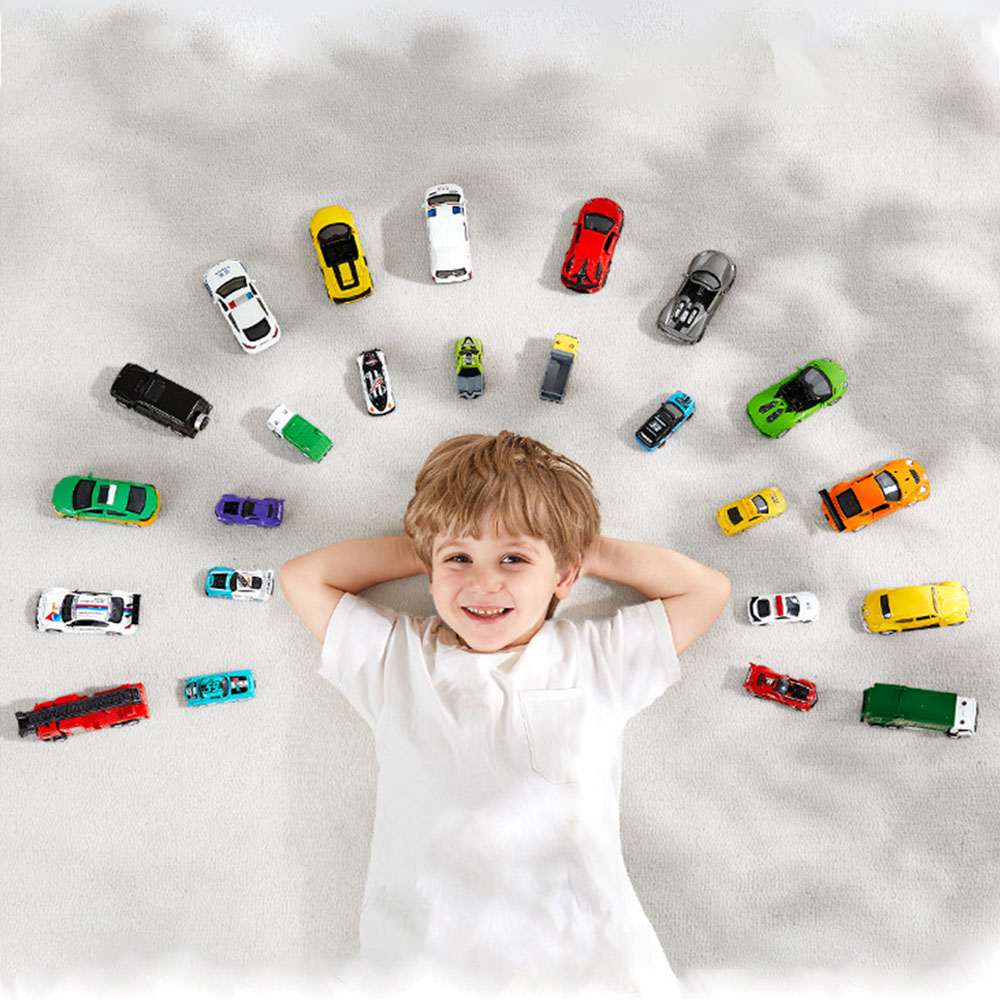 بيبي كير - مجسم سيارة معدنية - أسود