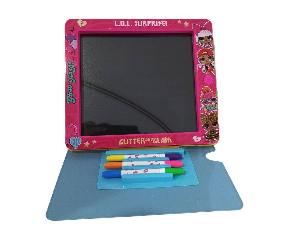 ام جي ايه - L.O.L. مفاجأة! وسادة توهج LED