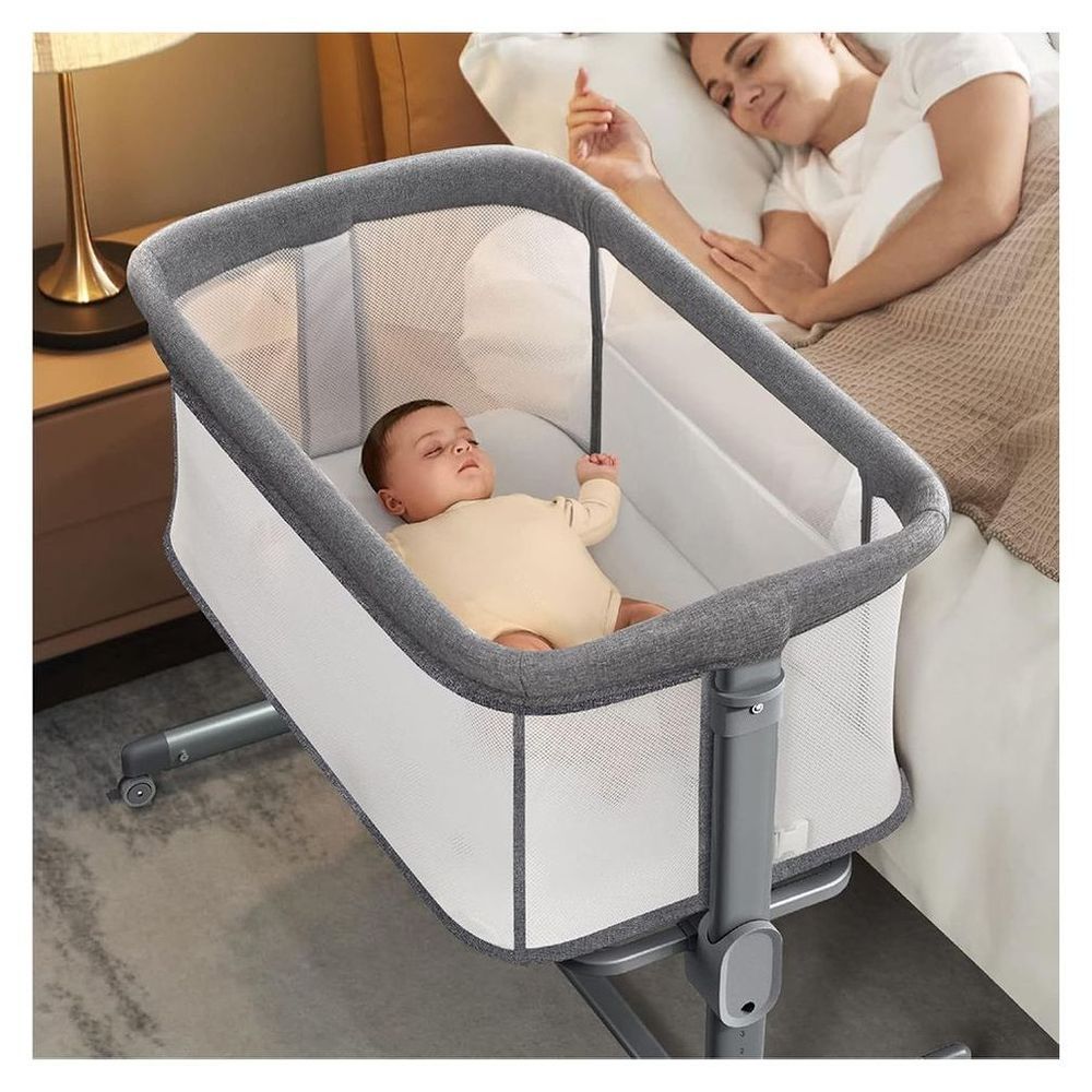 Bumble & Bird Adjustable Bedside Crib with wheels - Grey