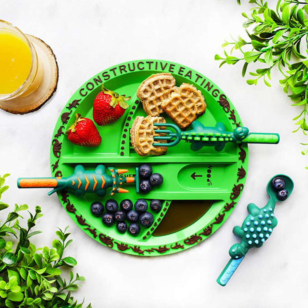 إيزي كيدز - صحن وملعقة وشوكة وأداة دفع الطعام - ديناصور