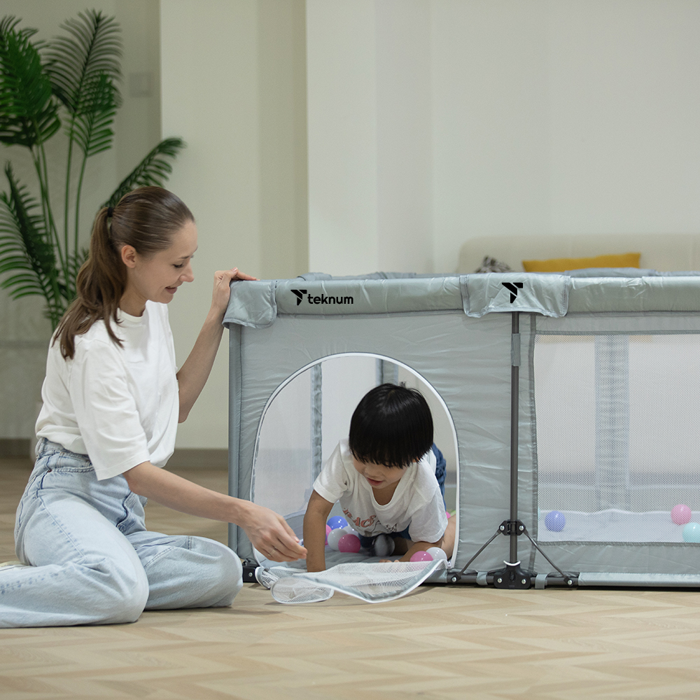 Teknum - One Minute Fold & Unfold Playpen With Mattress & Balls - Grey