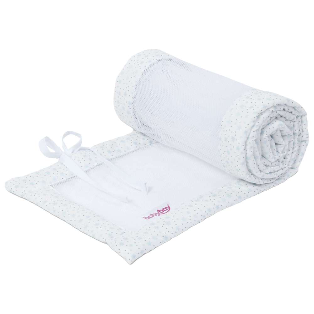 بيبي باي - حاجز سرير أطفال شبكي من البيكيه - أبيض لامع بنجوم زرقاء ماسية