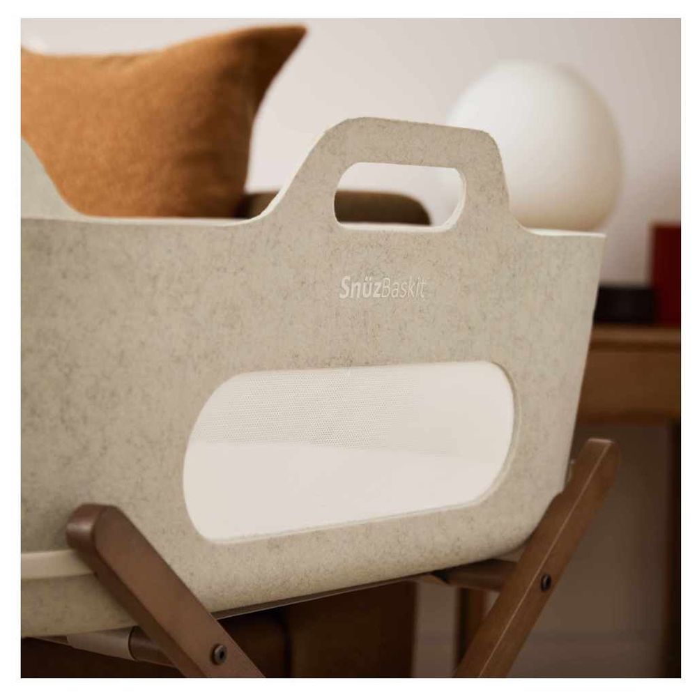 Snuz SnuzBaskit Barley Moses Basket & Walnut Stand - Cream