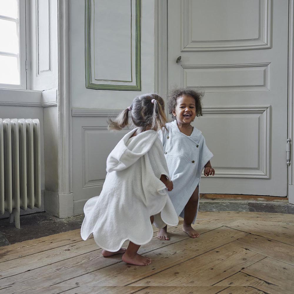 تفاصيل إيلودي - بونشو استحمام للأطفال - أزرق برمودا