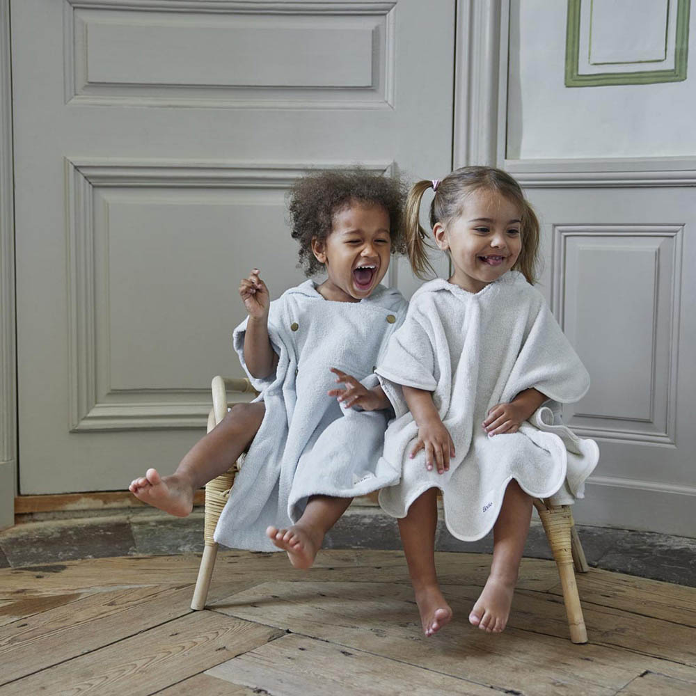 تفاصيل إيلودي - بونشو استحمام للأطفال - أزرق برمودا