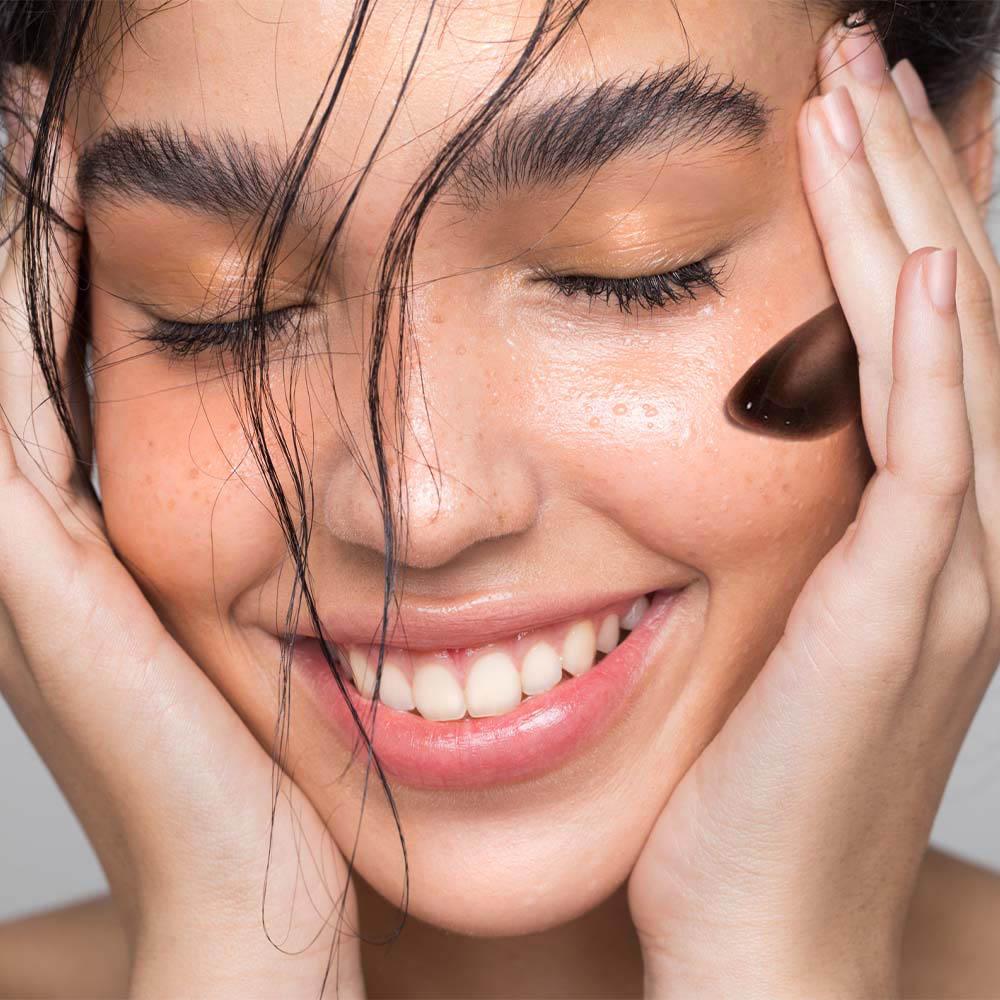 أفون - منظف أنيو كلير سكين بور أند شاين بالفحم - 125 مل