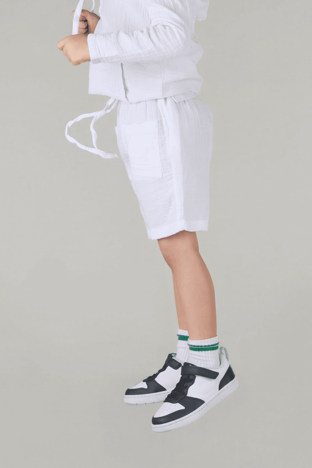 جاست نيتشر - شورت للأولاد - أبيض، برباط وجيوب