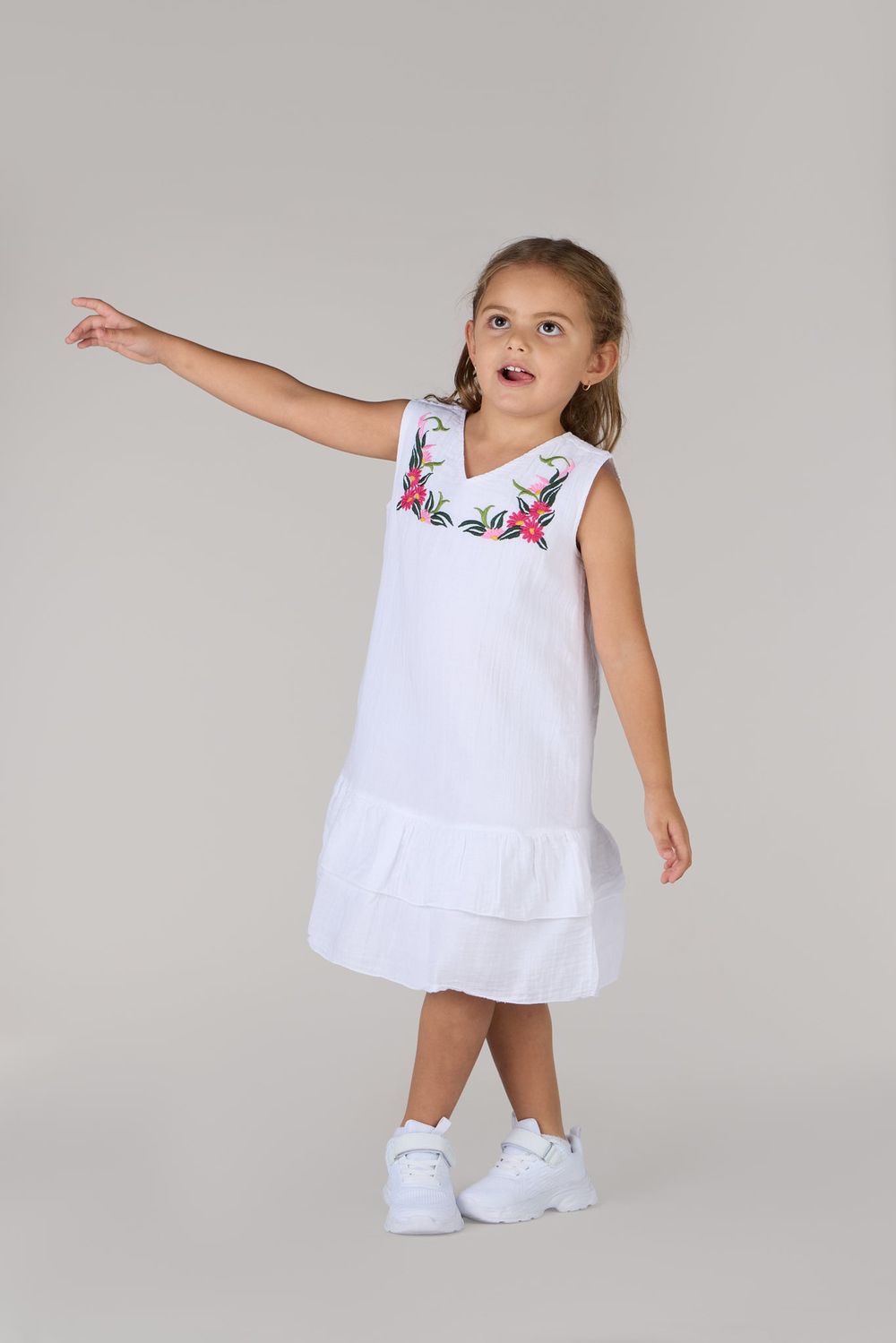 فستان بناتي مطرز بدون أكمام بنقشة حديقة من جاست نيتشر - أبيض