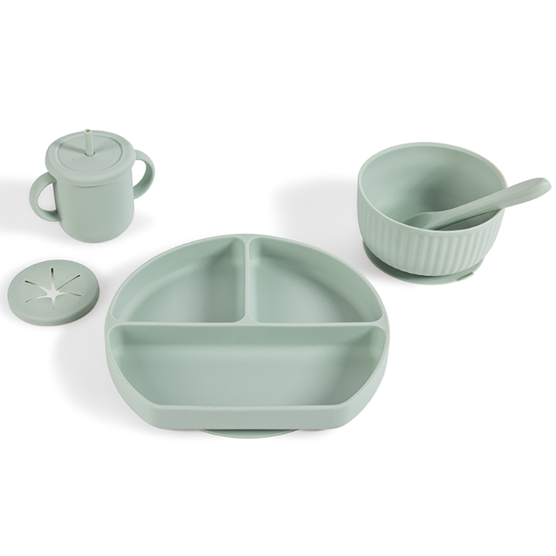 يوريكاكيدز - مجموعة أدوات المائدة بكوب شفط - أخضر - 7 قطع