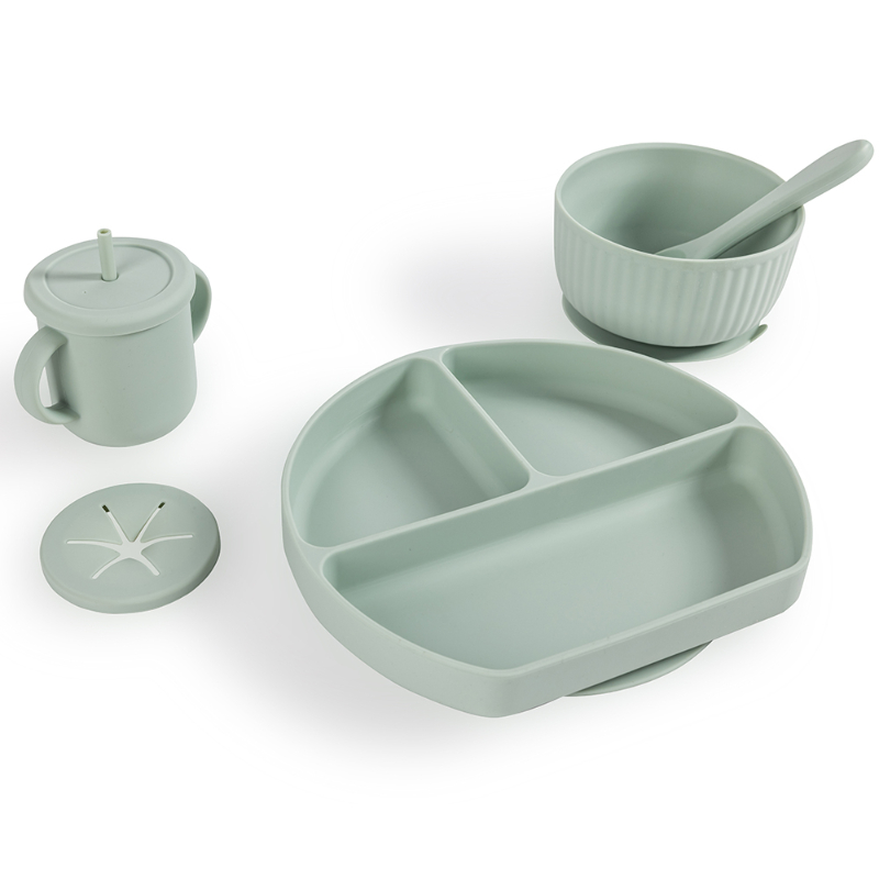 يوريكاكيدز - مجموعة أدوات المائدة بكوب شفط - أخضر - 7 قطع