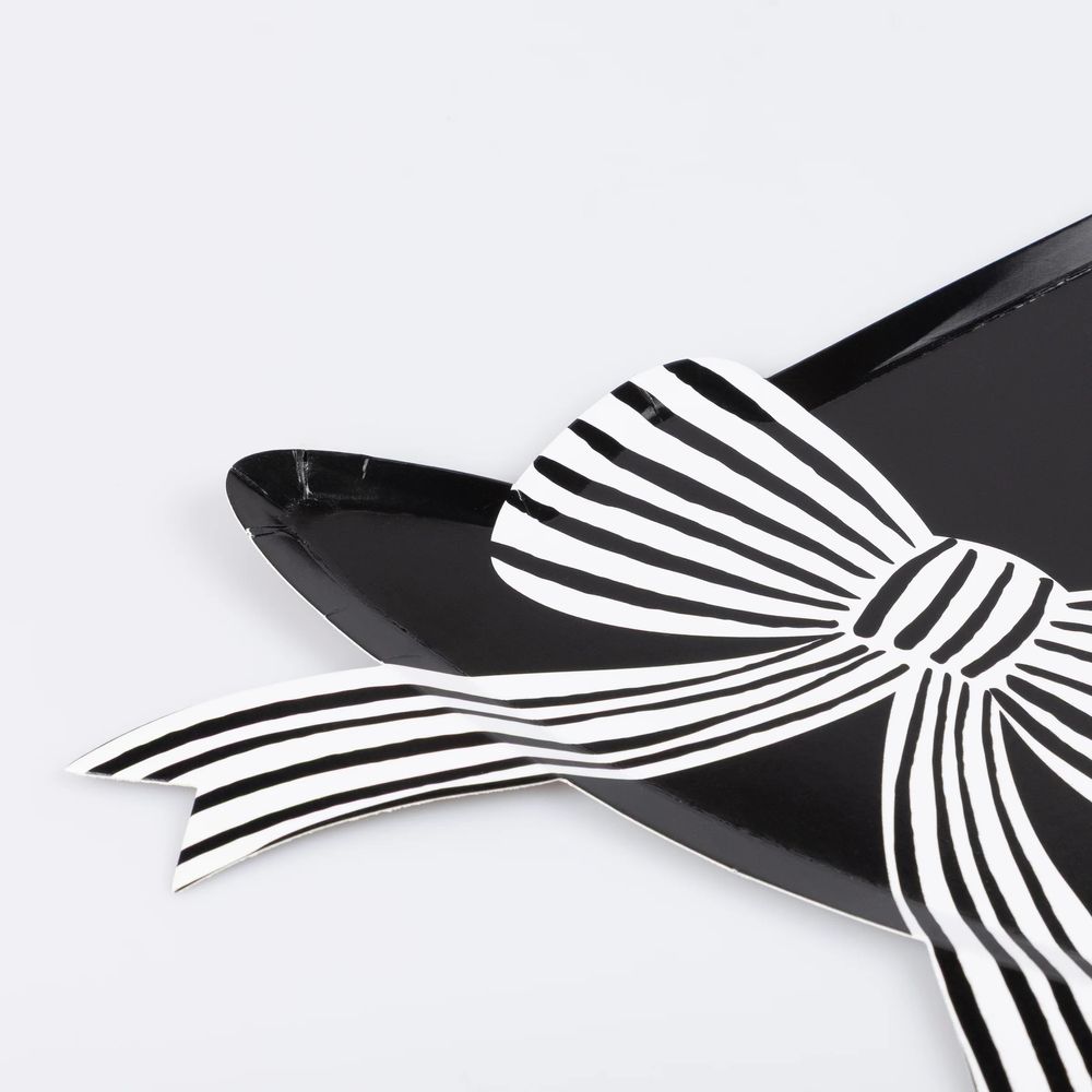 ميري ميري - صحون حفلات قبعة ساحرة - أسود/أبيض - 8 قطع