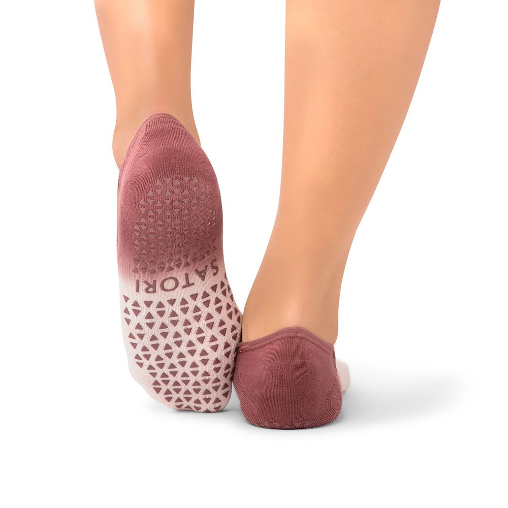 ساتوري أثليتيكا - جوارب نعومي - تدرج توت الآساي