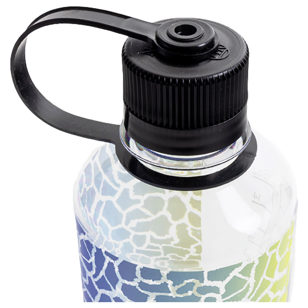 نالجين - زمزمية تريتان رينيو شفافة ضيقة الفم بطبعة زرافة - 475 مل