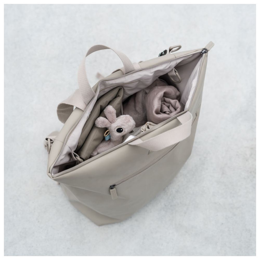 دان باي دير - شنطة ظهر للغيار - رملي