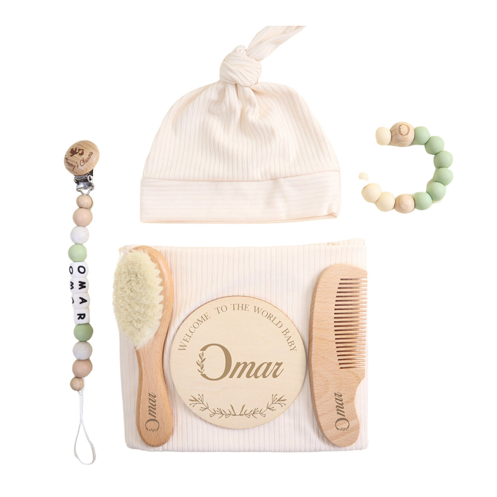 ماميز تشارمز - صندوق إهداء مخملي للمواليد الجدد قابل للتخصيص - أخضر - 7 قطع