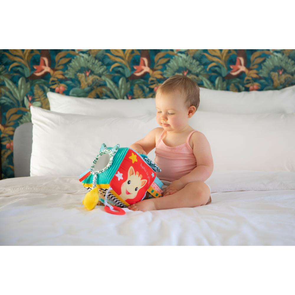 صوفي الزرافة - مكعب الأنشطة الحسي 