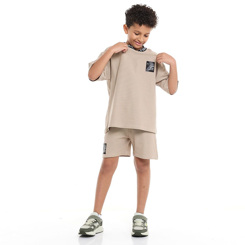 Victor And Jane - Boys Outfit With T- Shirt With Label Detail And Shorts Cord Set - Beige