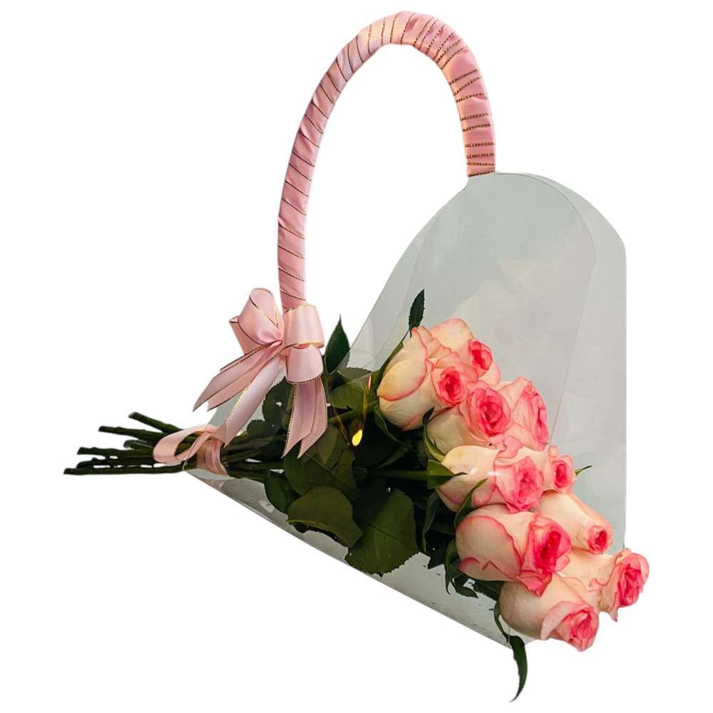 باقة زهور وردية من RR Luxury Flowers - Blush Rose Delight