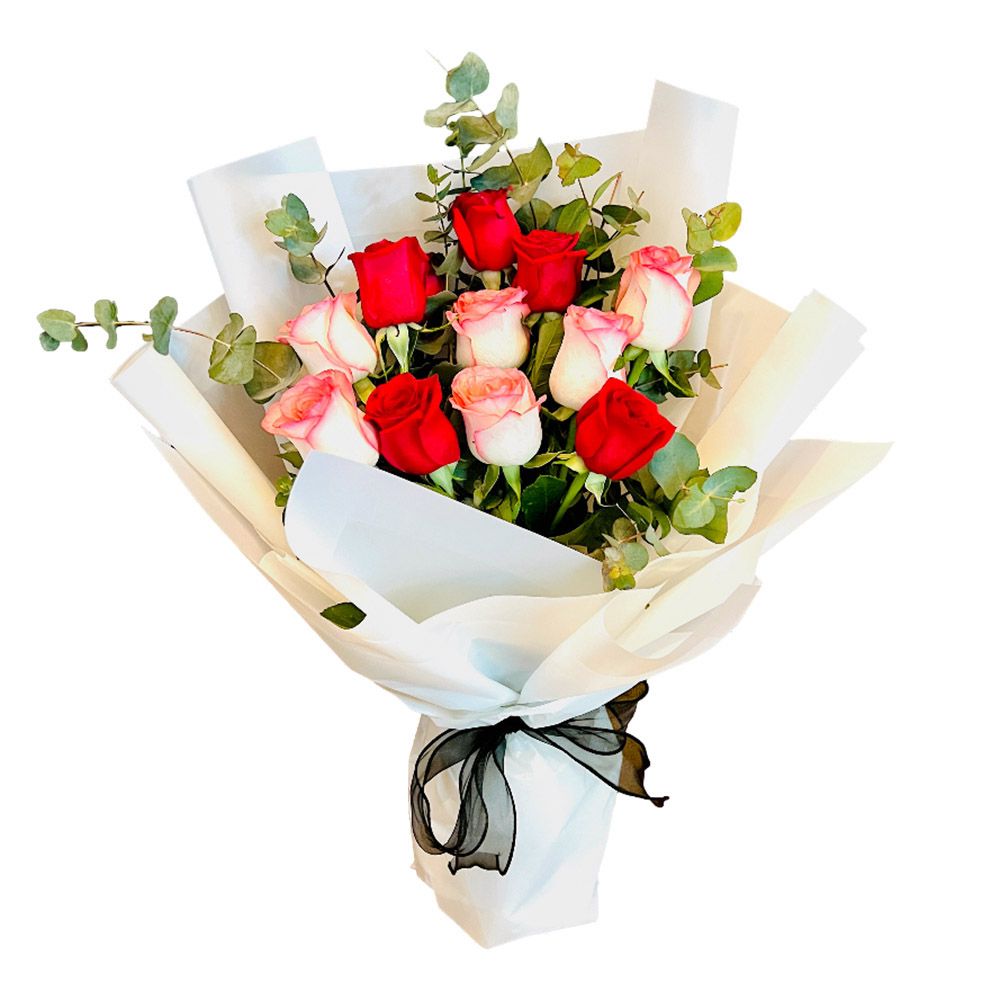 باقة زهور الخوخ القرمزي من RR Luxury Flowers