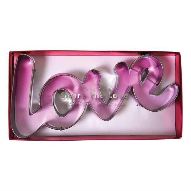 قطاعة البسكويت بشكل لوف من ماركة ميري ميري