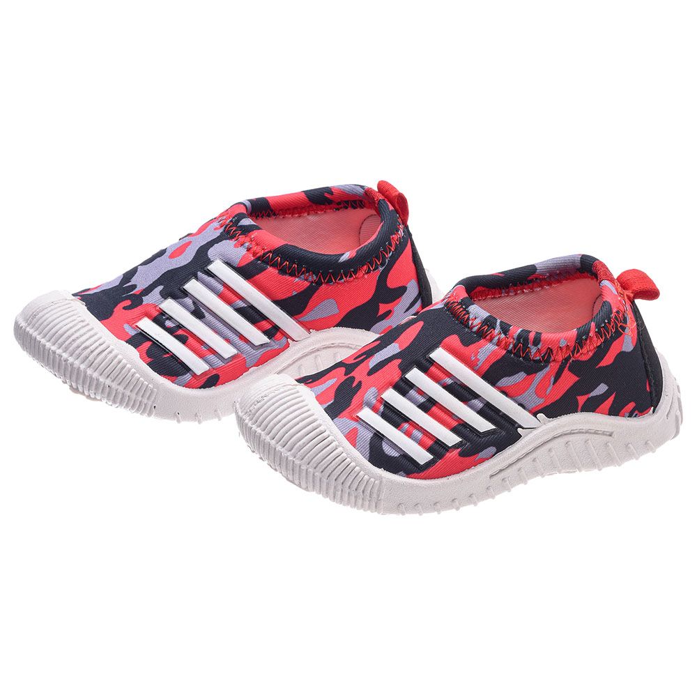 Camo sale casual shoes