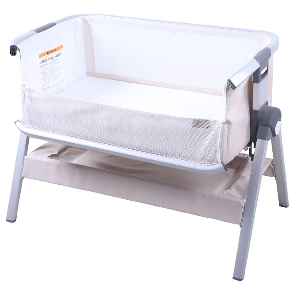 Bassinet and cot shop