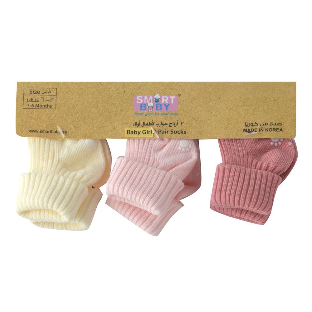 Girls shop with socks
