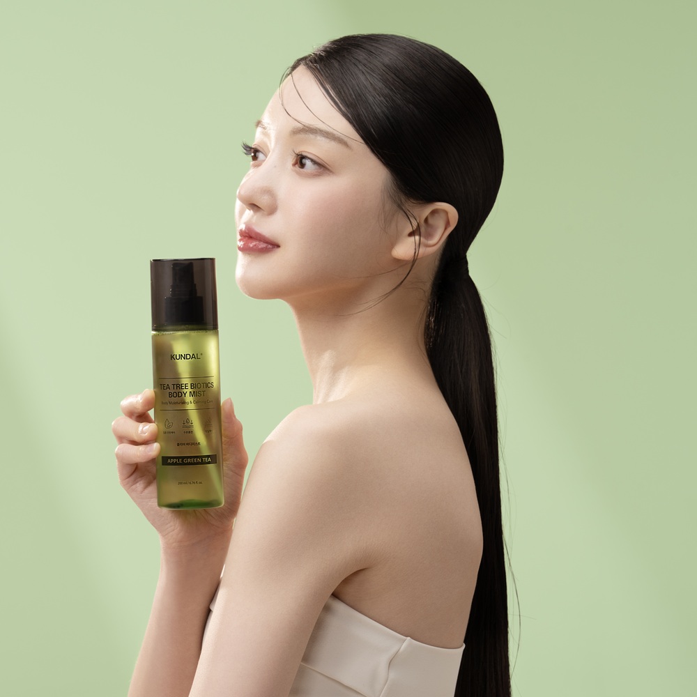 Kundal - Tea Tree Biotics Body Mist - Apple Green Tea - 200ml