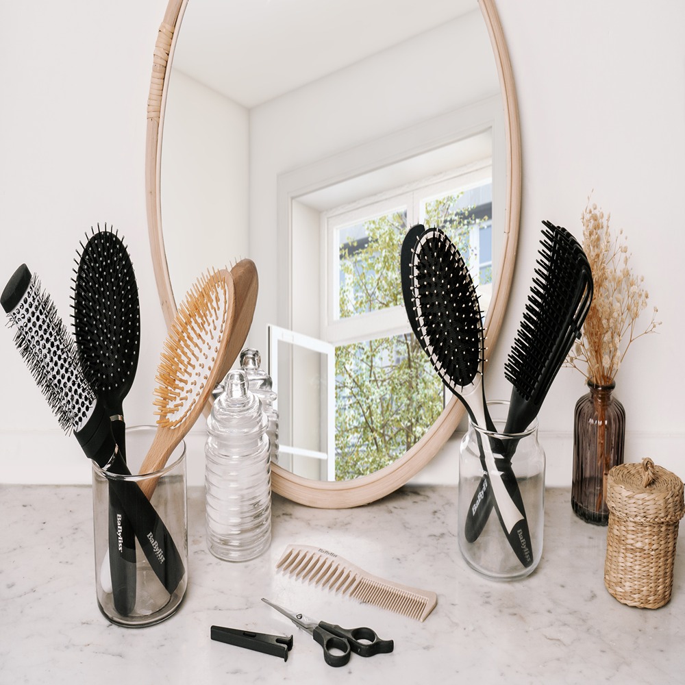 BaByliss - Nail Hair Brush With Handle