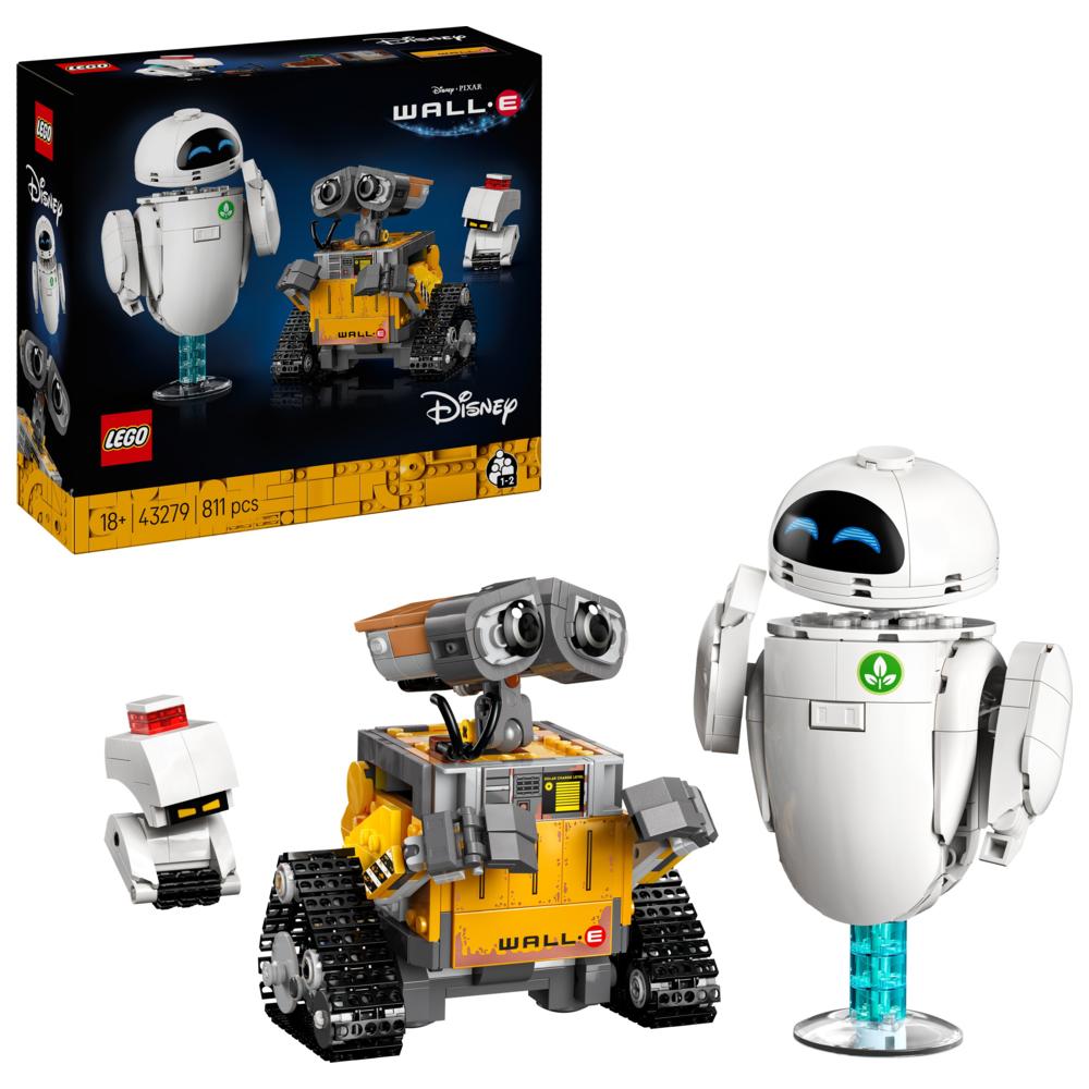 LEGO - Disney Pixar Wall-E Building Set - 811 Pc Set