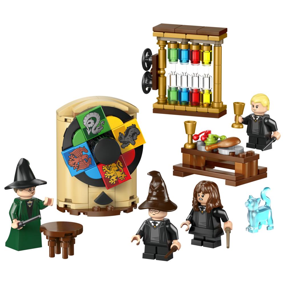 LEGO - Harry Potter Hogwarts Castle - Sorting Hat Ceremony Building Set - 124 Pc Set