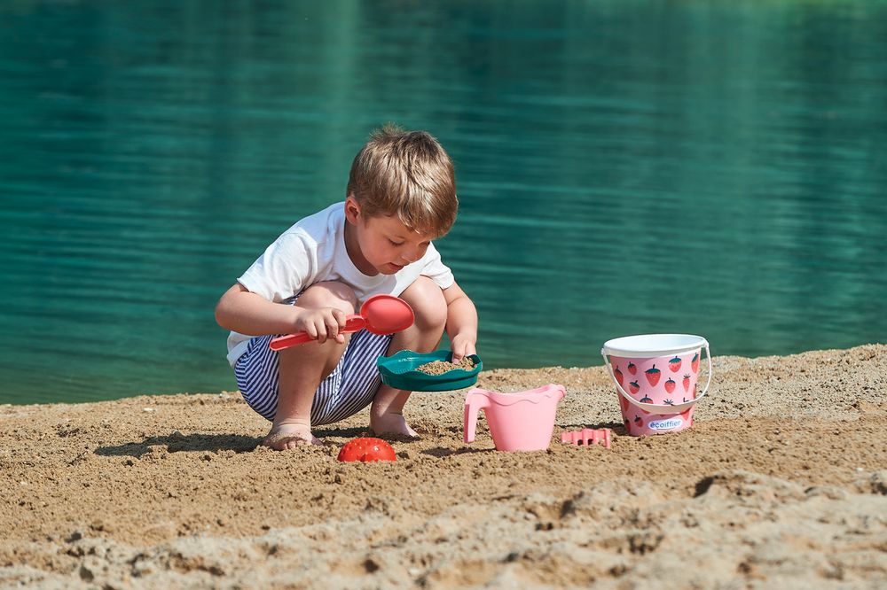 Ecoiffier - Garnished Strawberry Bucket Sand Playset - 17 cm - 6 Pcs