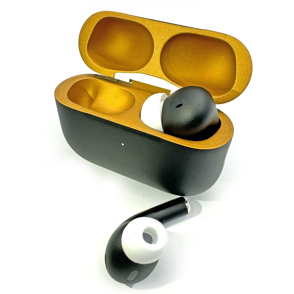Merlin - Craft Customized Apple Airpods Pro 3 - Black/Gold