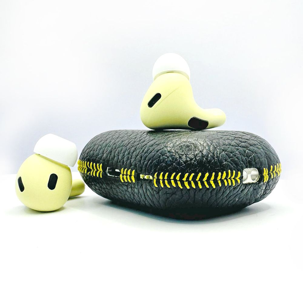 Merlin - Craft Customized Apple Airpods Pro 3 - Leather Calf Black/Yellow